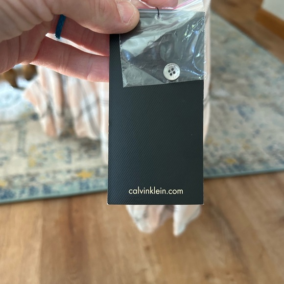 Calvin Klein Jeans Cream and Black Plaid Button-Down Shirt NWTO - Picture 6 of 8